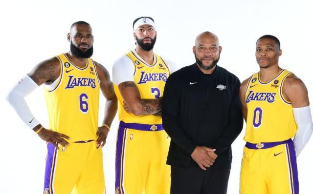 PP电子(中国)-韦少另一面：和贝弗利和解 已成他在湖人最好朋友